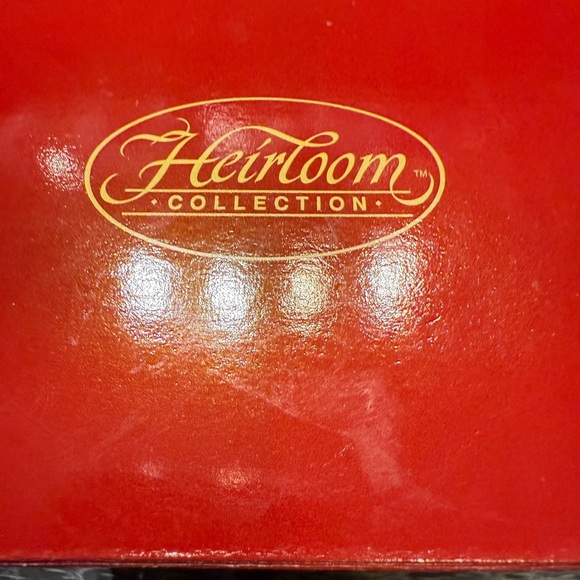 Carlton Cards Festive Hot Air Balloon Ornament - Picture 3 of 8